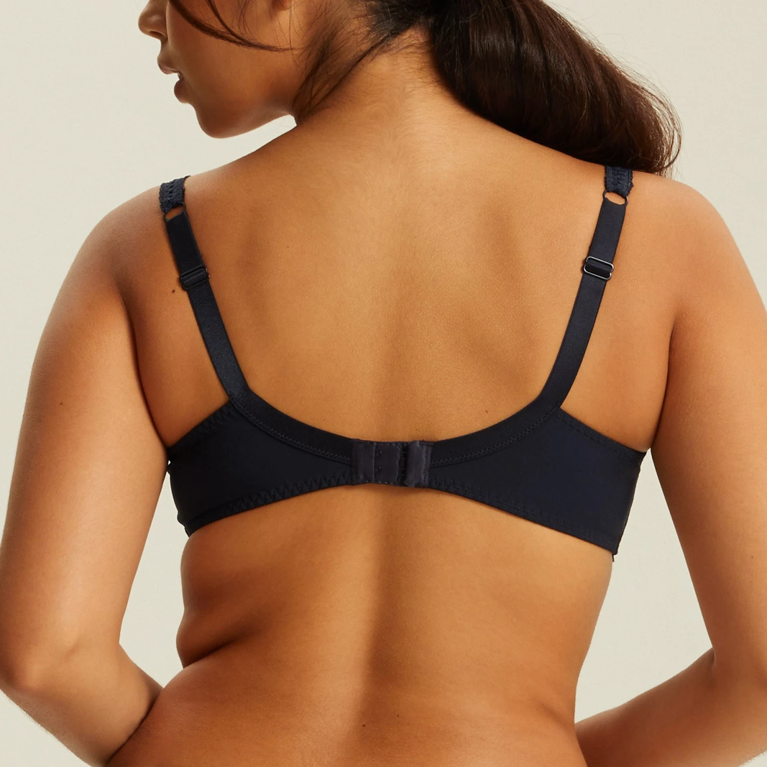 Soutien-gorge Emboîtant Avec Armatures Noir Sublime AMELIA 4 Soutien-gorge Emboîtant Avec Armatures Noir Sublime AMELIA – Image 2